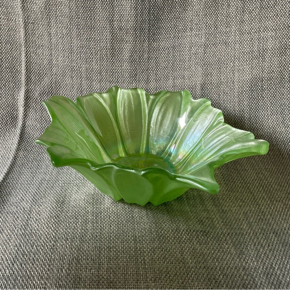 Akcam Floral Glass Bowl Green Frosted Iridescent Turkish Art Glass Handmade - Picture 3 of 13